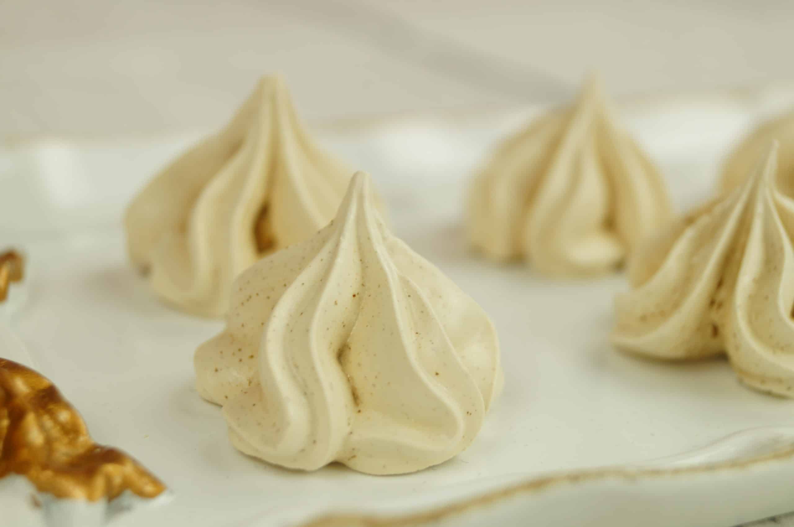 Meringue au café