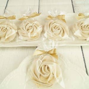 Rosaces en meringue nude